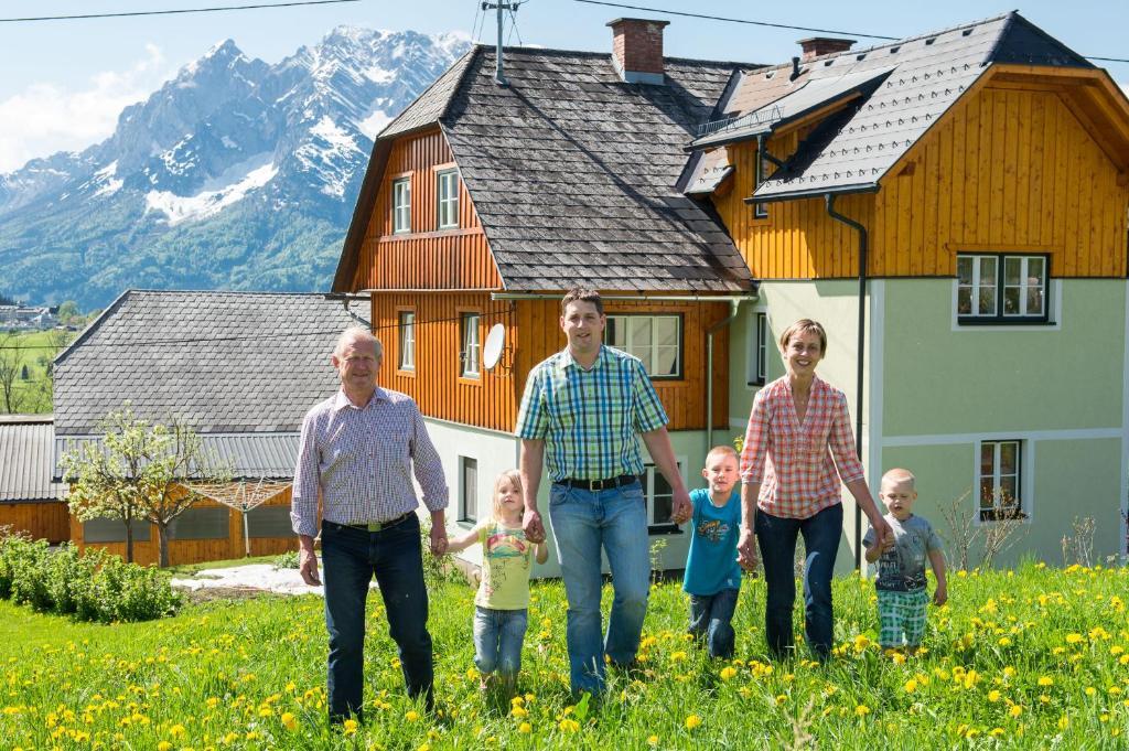 Вілла Huettstaedterhof Familie Poetsch Айген-ім-Енсталь Екстер'єр фото